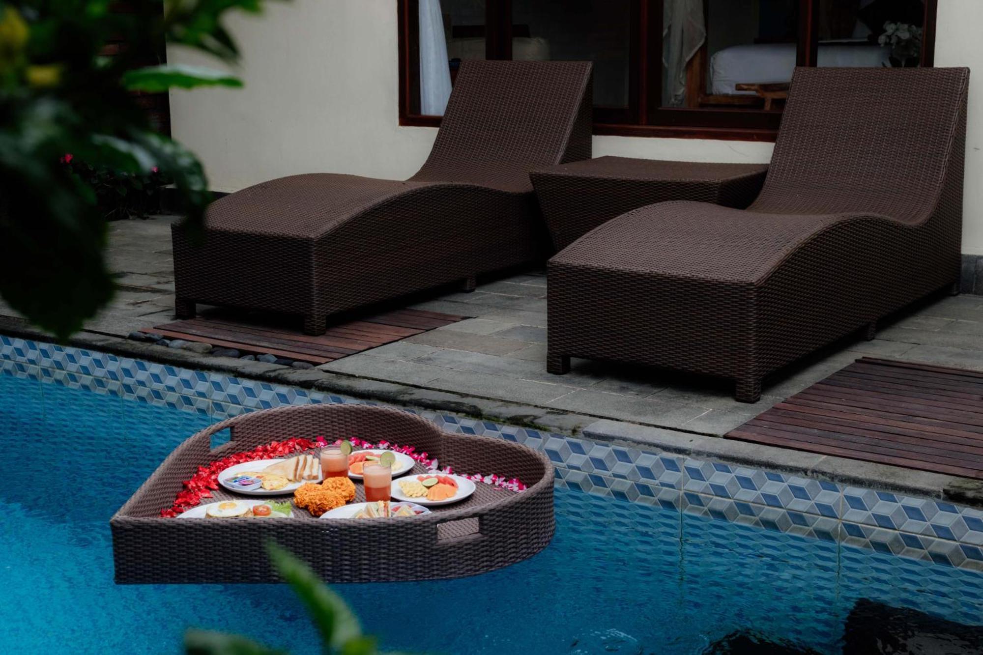 Ubud Mesari Private Pool Villa Exterior photo