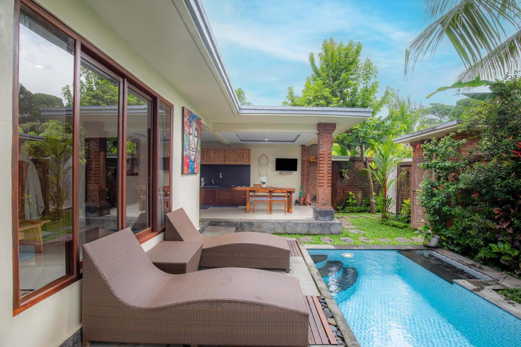 Ubud Mesari Private Pool Villa Exterior photo